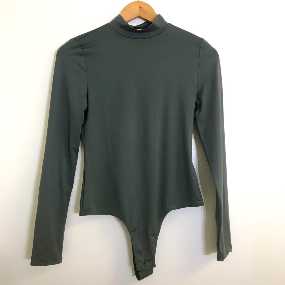 NEW PRIV COLLECTION LONG SLEEVE BODYSUIT
